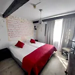 Hotel Rainha Santa Isabel - History 3*