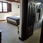 Rainha Santa Isabel - History Hotel