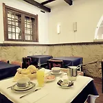 Hotel Rainha Santa Isabel - History