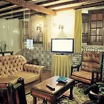 Hotel Rainha Santa Isabel - History