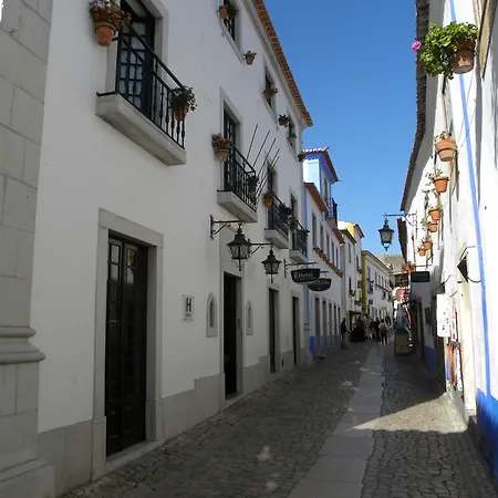 Rainha Santa Isabel - History