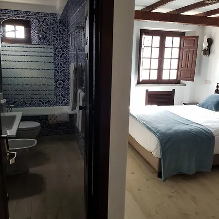 Rainha Santa Isabel - History Hotell Óbidos