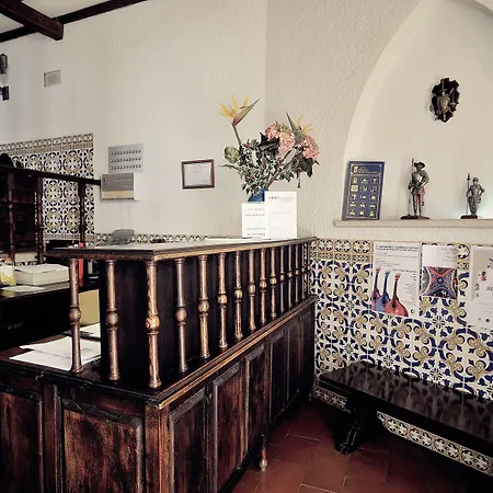 Rainha Santa Isabel - History Otel
