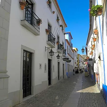 Rainha Santa Isabel - History Hotell 3*