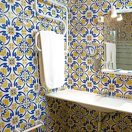 Rainha Santa Isabel - History Hotel Obidos