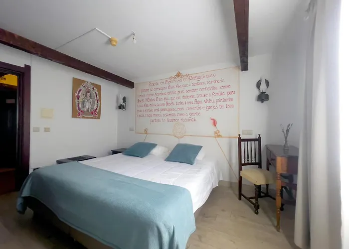 Rainha Santa Isabel - History Hotel