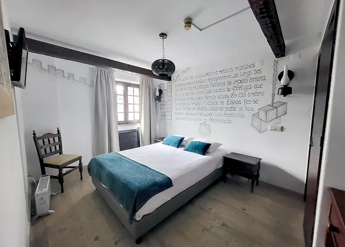 Hotel Rainha Santa Isabel - History