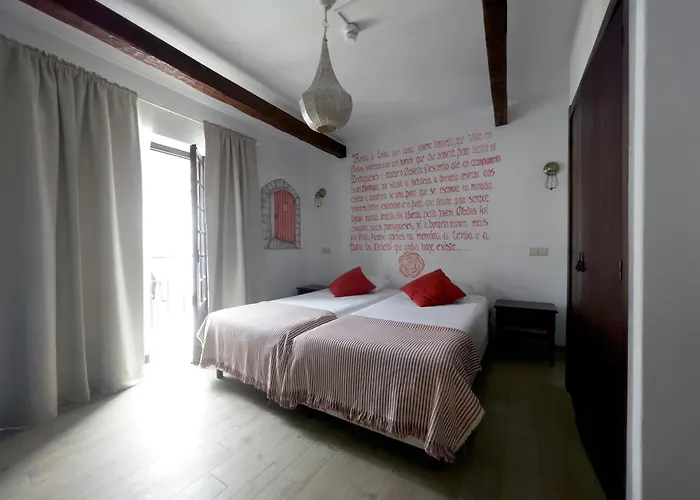 Hotel Rainha Santa Isabel - History Óbidos