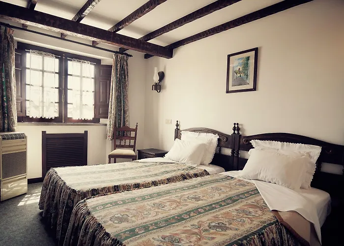 Rainha Santa Isabel - History 3* Óbidos