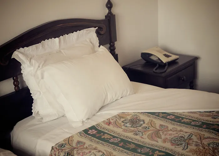 Rainha Santa Isabel - History Hotel Óbidos