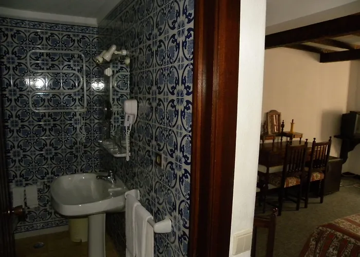 Rainha Santa Isabel - History 3* Óbidos