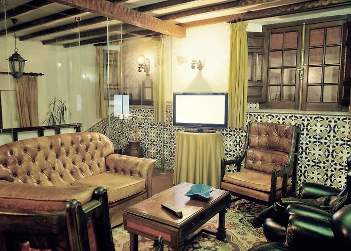 Hotel Rainha Santa Isabel - History