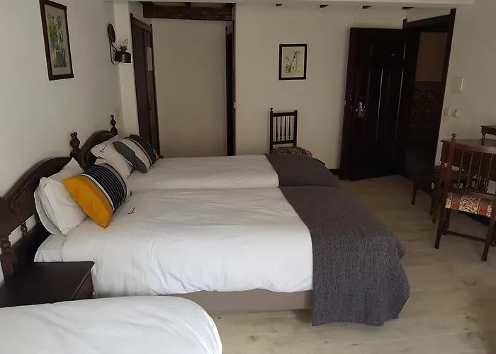 Rainha Santa Isabel - History Óbidos