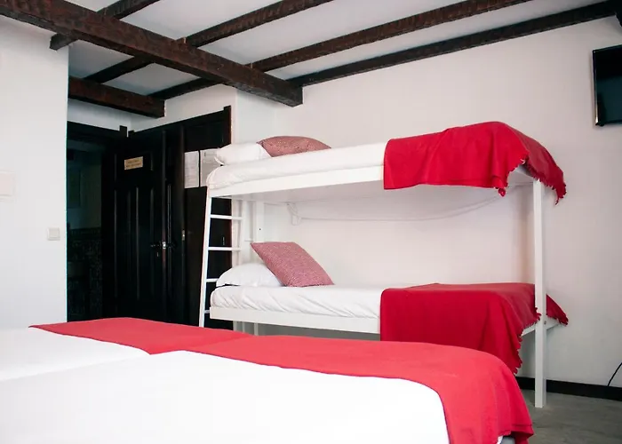 Hotel Rainha Santa Isabel - History